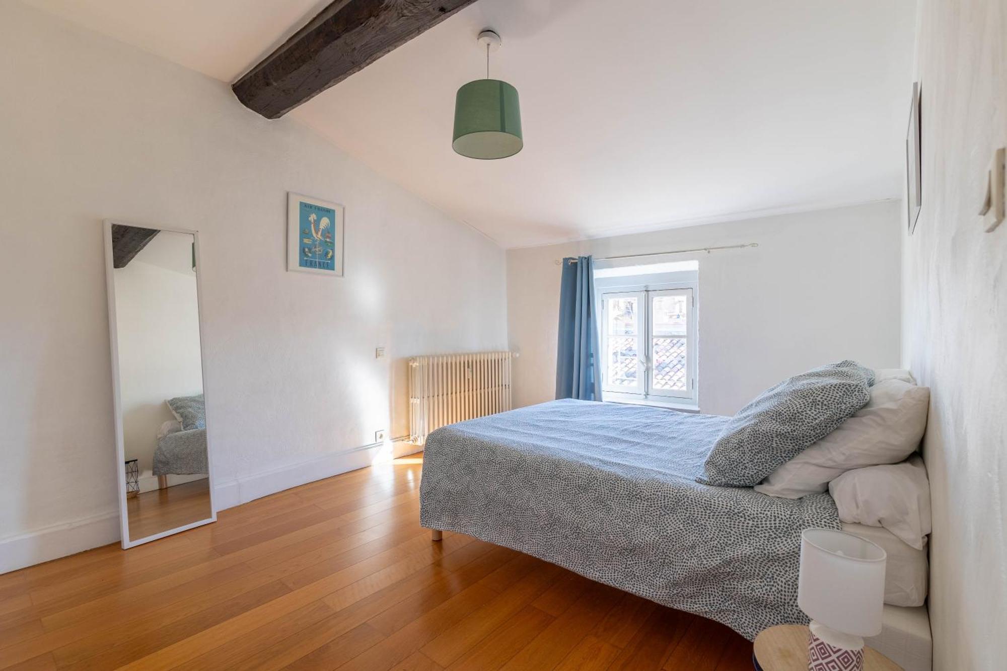 Bel Appartement Avec Cour Au Coeur De La Bastide Carcassonne Ngoại thất bức ảnh
