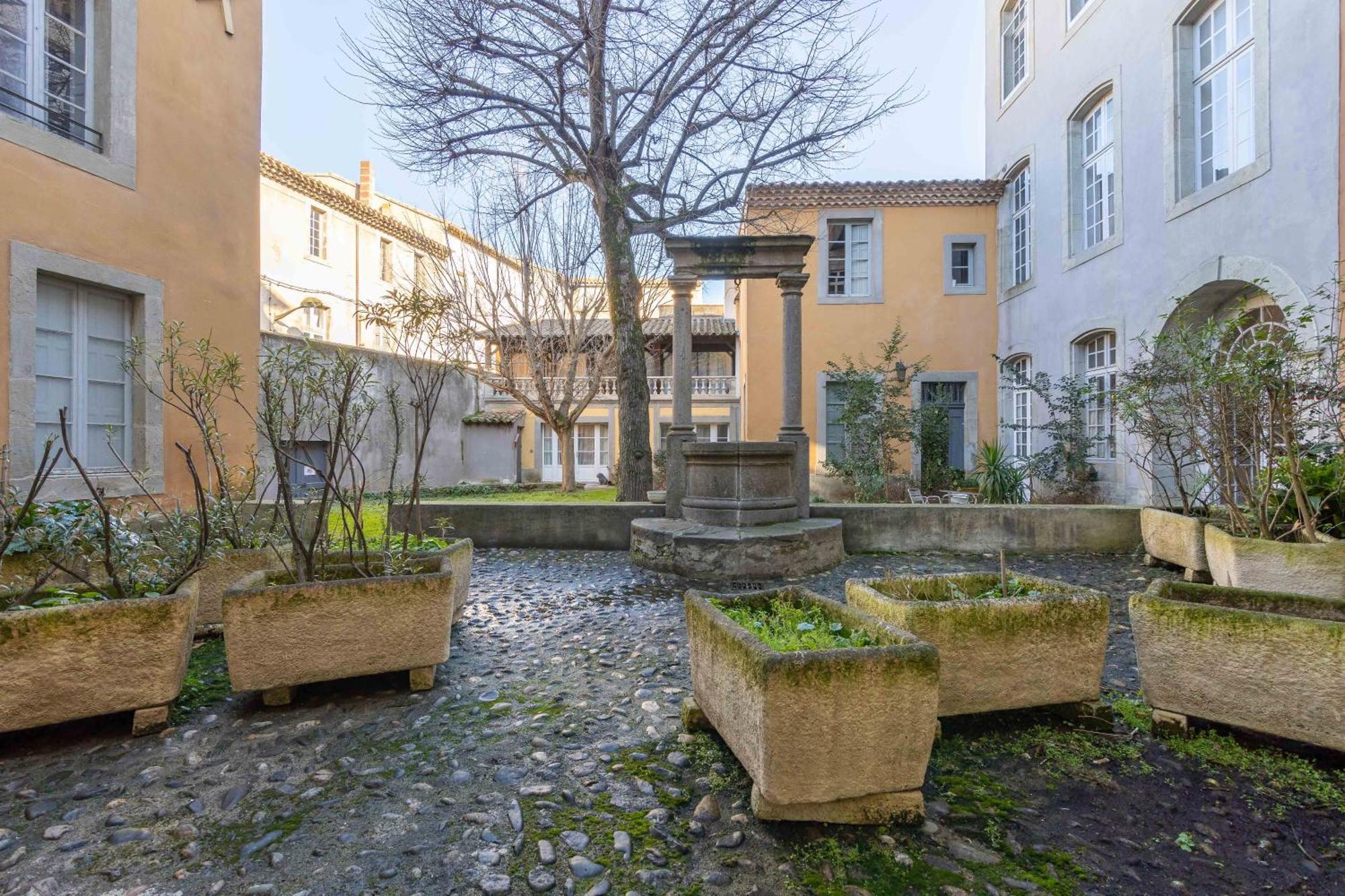 Bel Appartement Avec Cour Au Coeur De La Bastide Carcassonne Ngoại thất bức ảnh